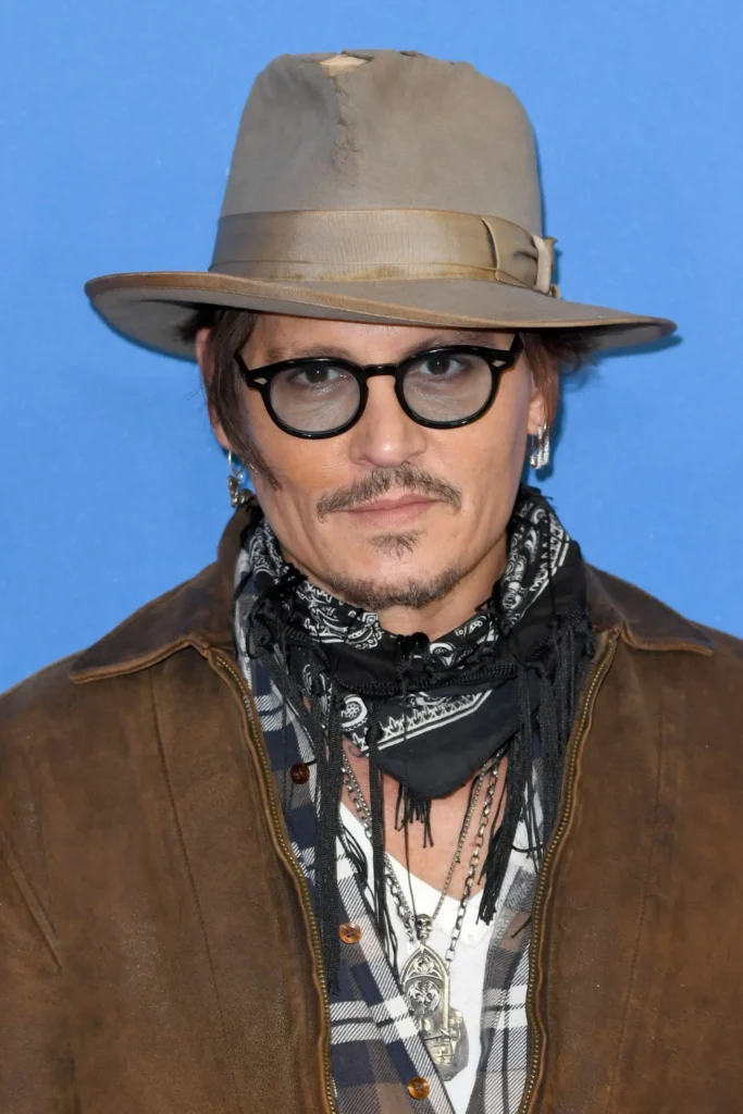 Johnny Depp fans have been left concerned by the news of him dating.