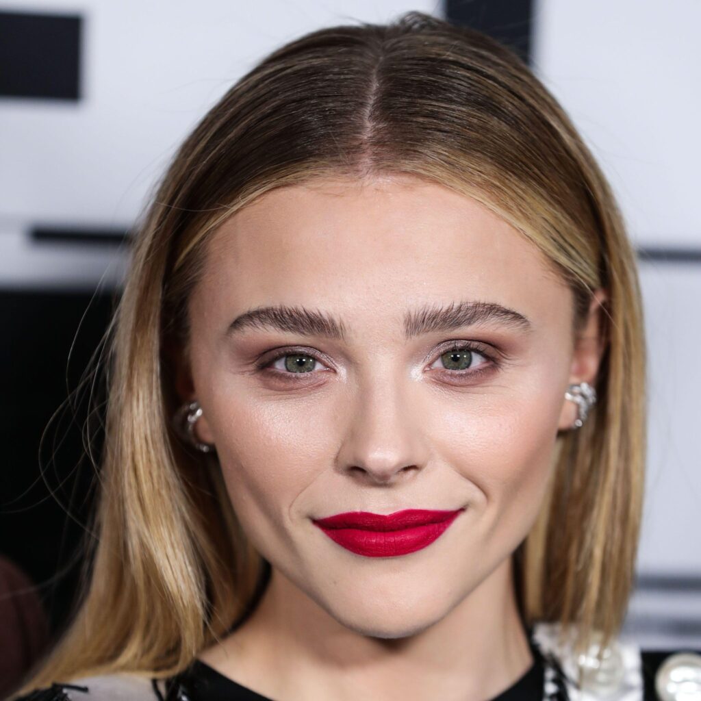 Actress Chlöe Grace Moretz has come out in a moving social media post to fans.