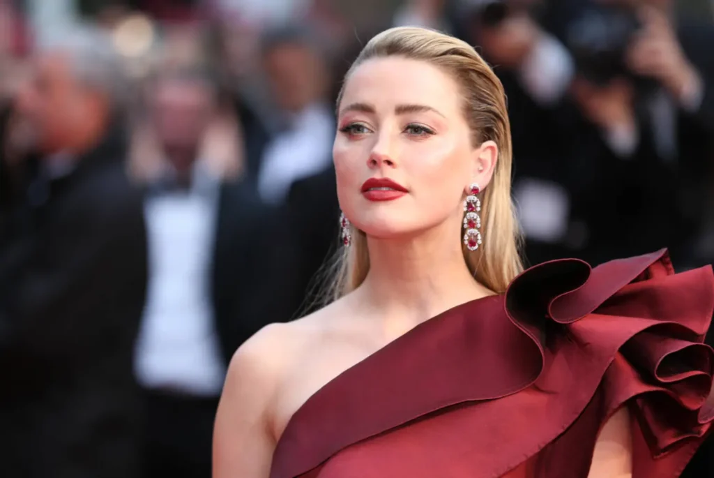 During an interview with After Ellen, Amber Heard publicly came out, with a revelation that she later acknowledged had significant implications for her career.